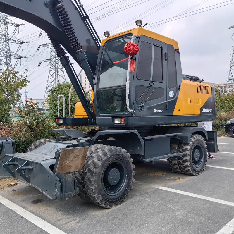 二手现代210轮式挖掘机