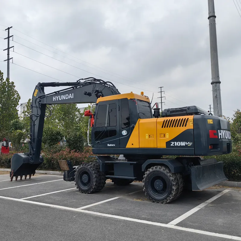 二手现代210轮式挖掘机