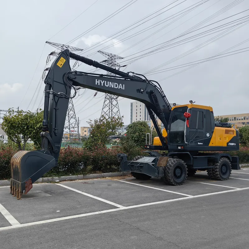 二手现代210轮式挖掘机