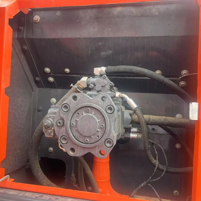 二手斗山300挖掘机