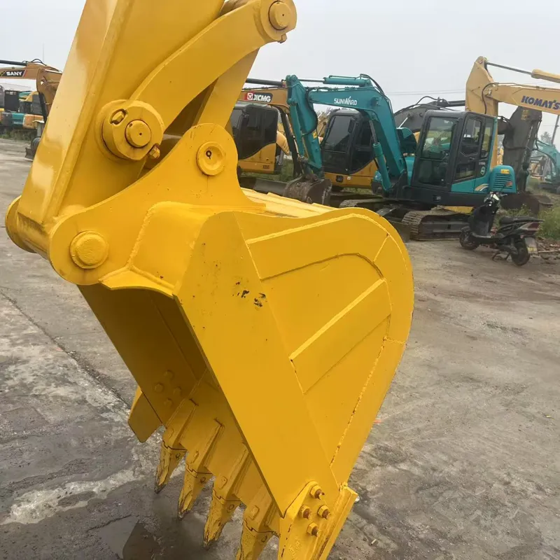 二手小松130-7挖掘机