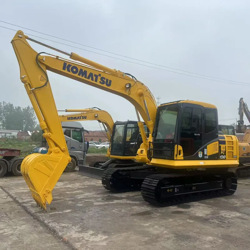 二手小松130-7挖掘机