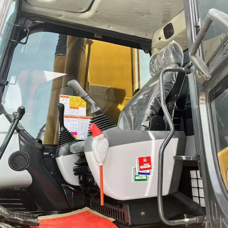 二手小松240挖掘机