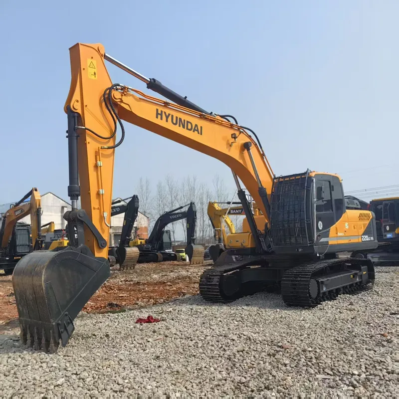 二手现代220挖掘机