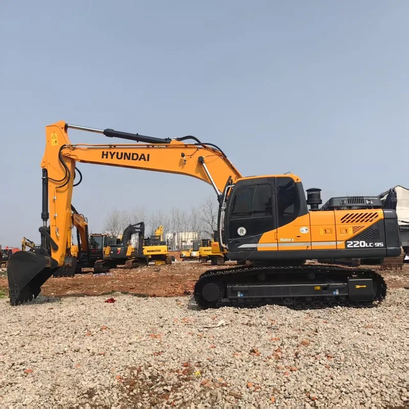 二手现代220挖掘机
