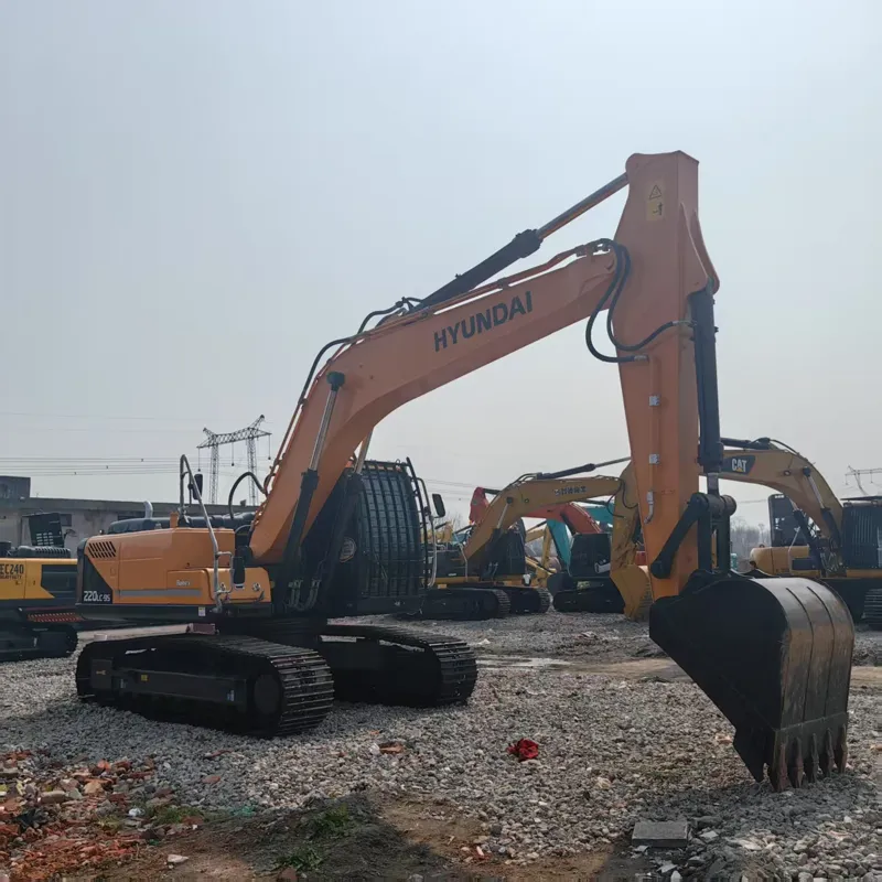 二手现代220挖掘机