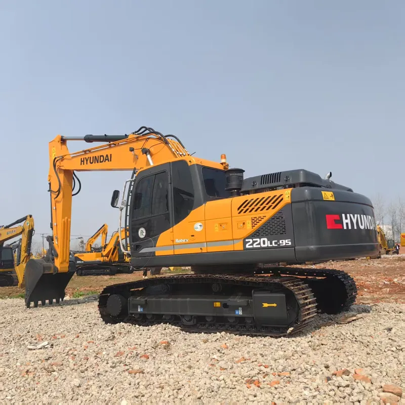 二手现代220挖掘机