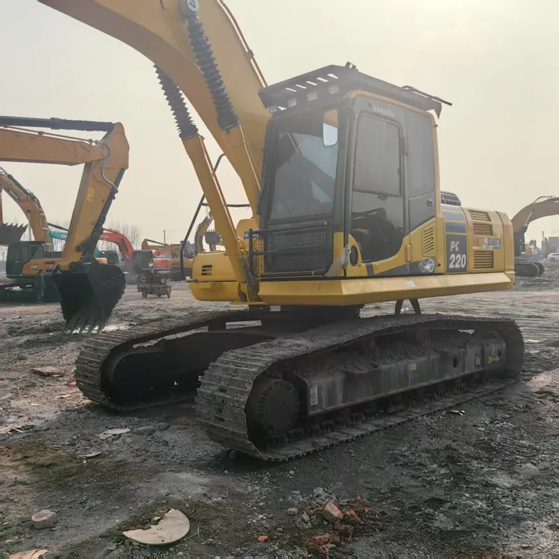 二手小松220-8挖掘机