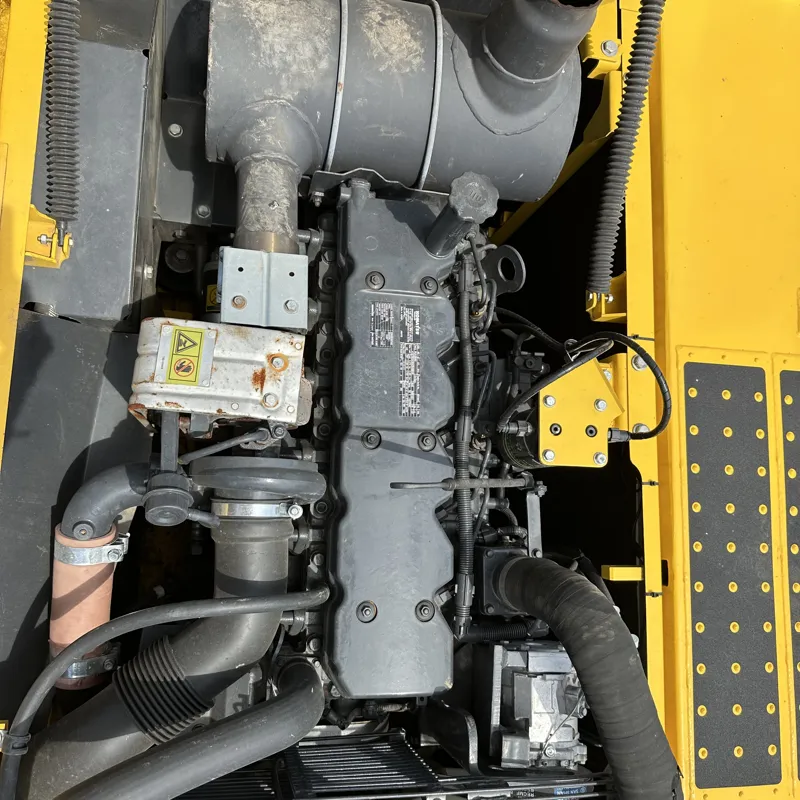 二手小松240-8挖掘机