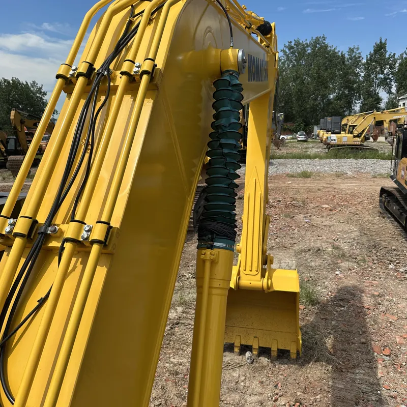 二手小松240-8挖掘机