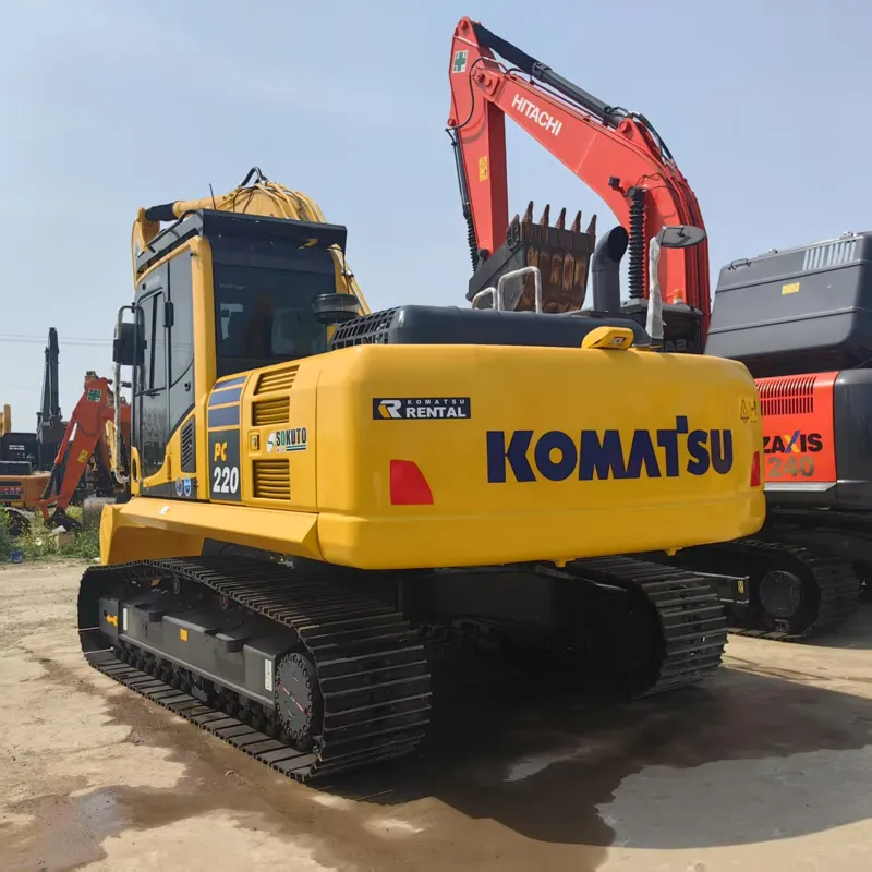 二手小松220-8挖掘机