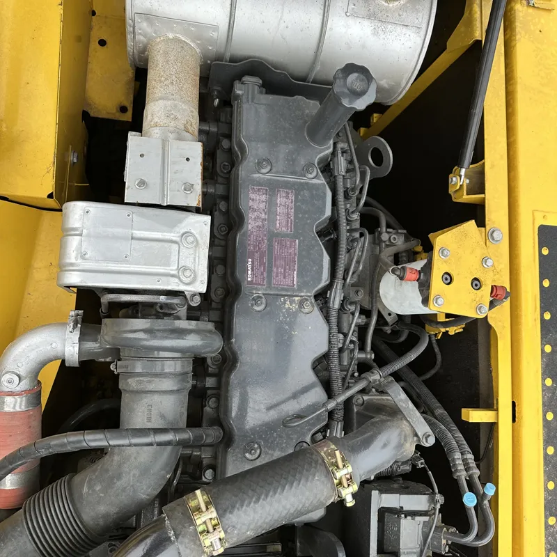 二手小松200-8挖掘机