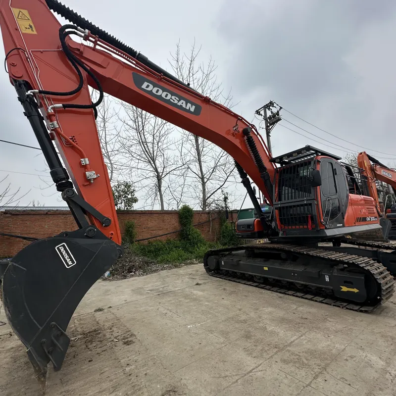 二手斗山300dxlca挖掘机