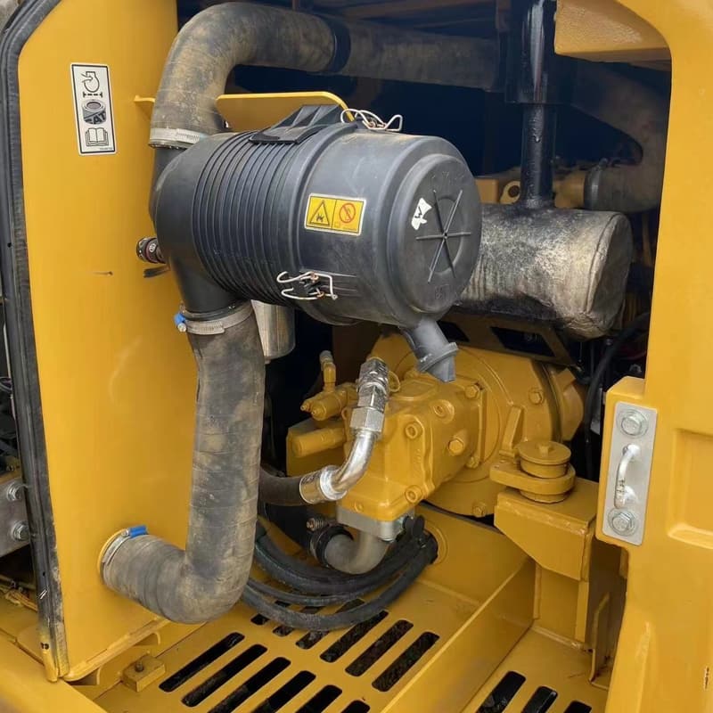 二手卡特305.5E2挖掘机