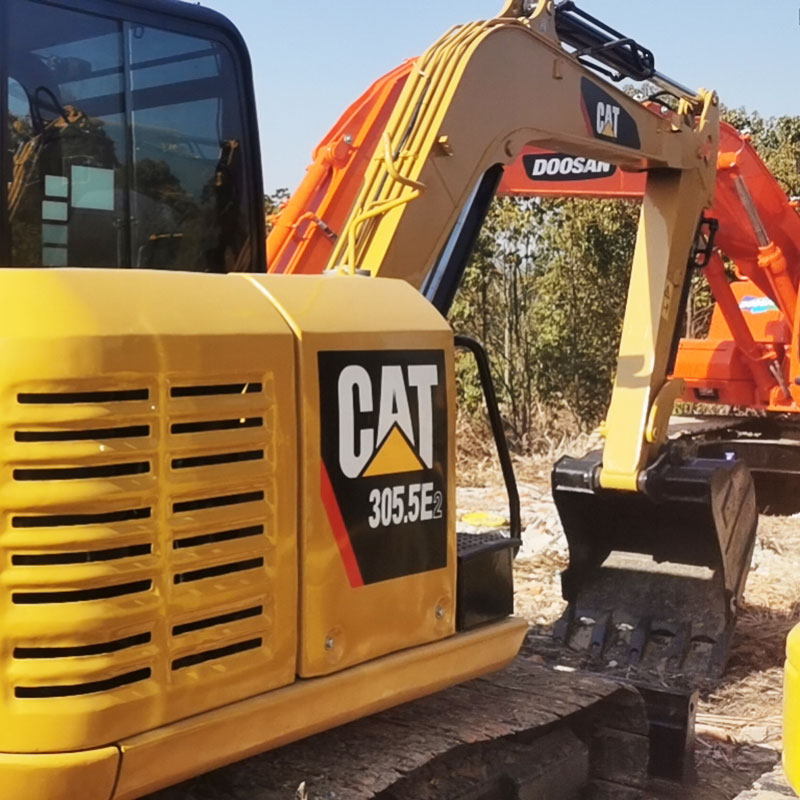 二手卡特305.5E2挖掘机