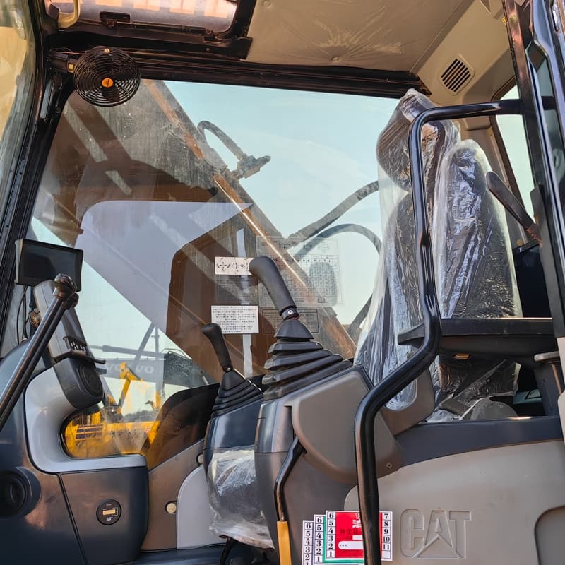 二手卡特320D2L挖掘机