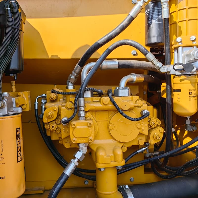 二手卡特320D2L挖掘机