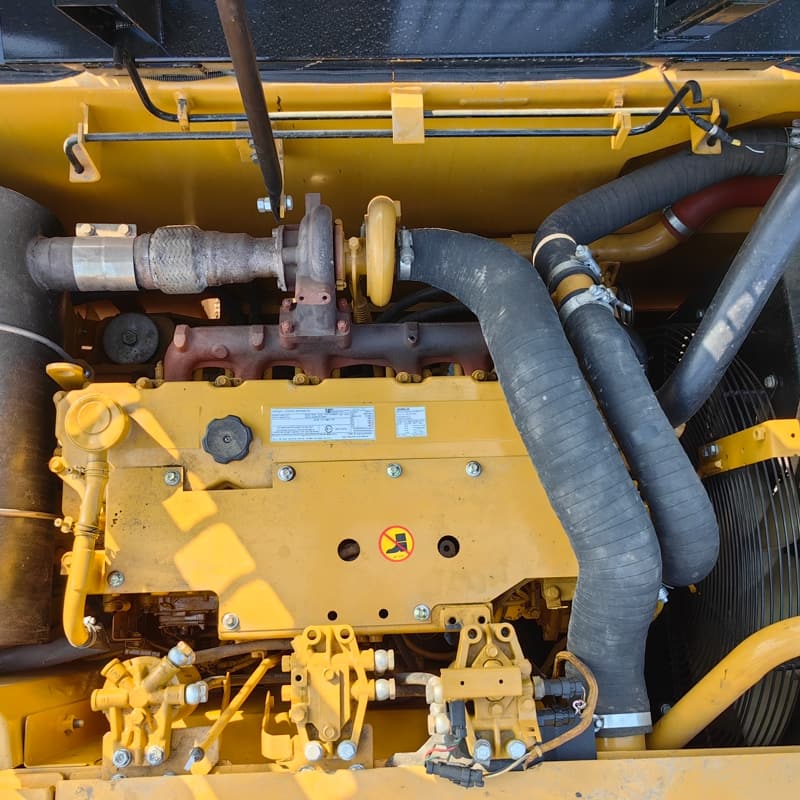 二手卡特320D2L挖掘机