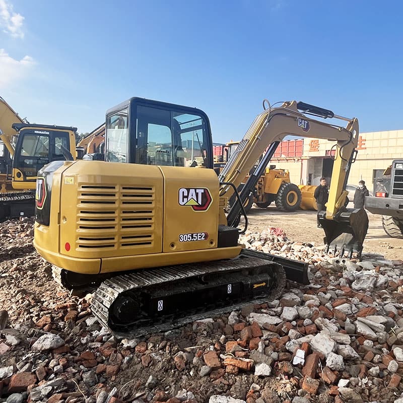 二手卡特305.5E2挖掘机
