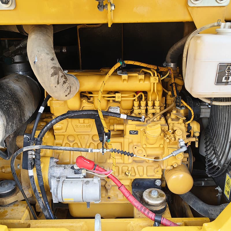 二手卡特305.5E2挖掘机