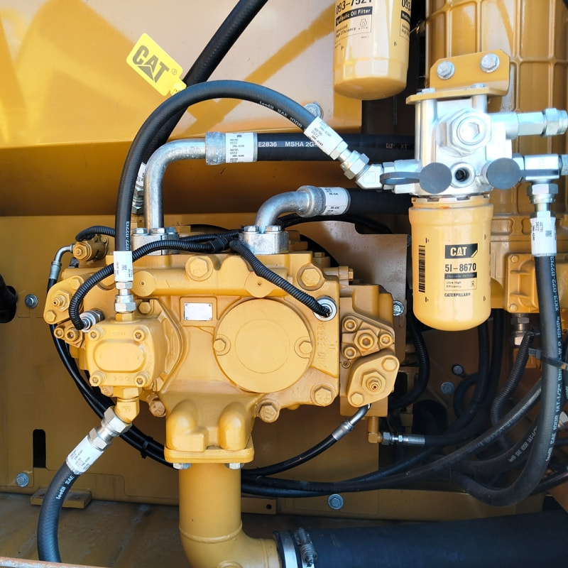 二手卡特323D2L挖掘机