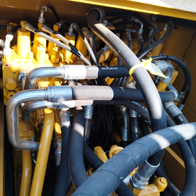 二手卡特323D2L挖掘机