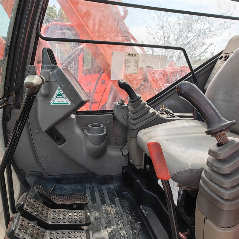 二手日立ZX80挖掘机