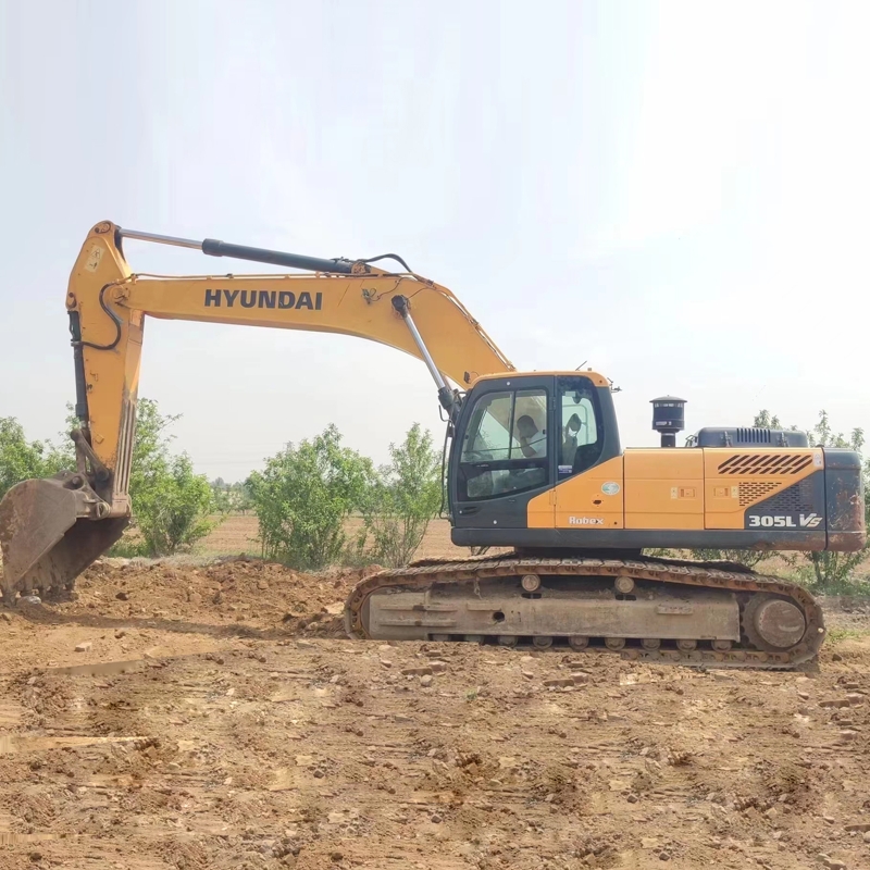 二手现代305VS挖掘机