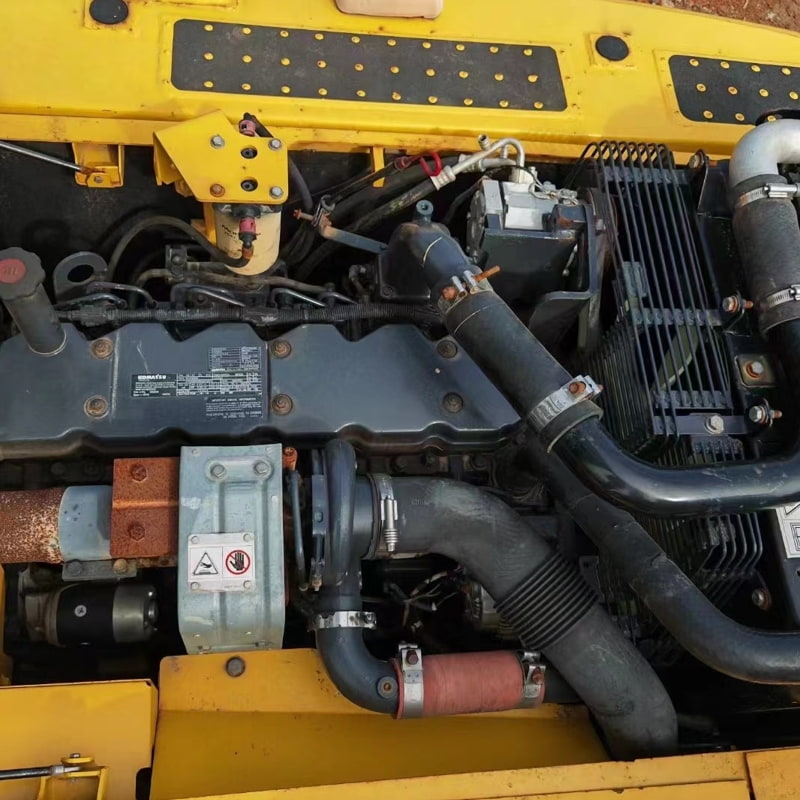 二手小松200-8挖掘机