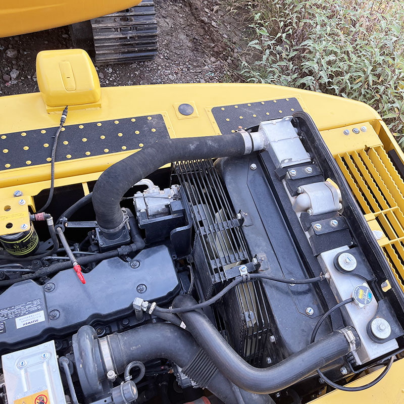 二手小松200-8挖掘机