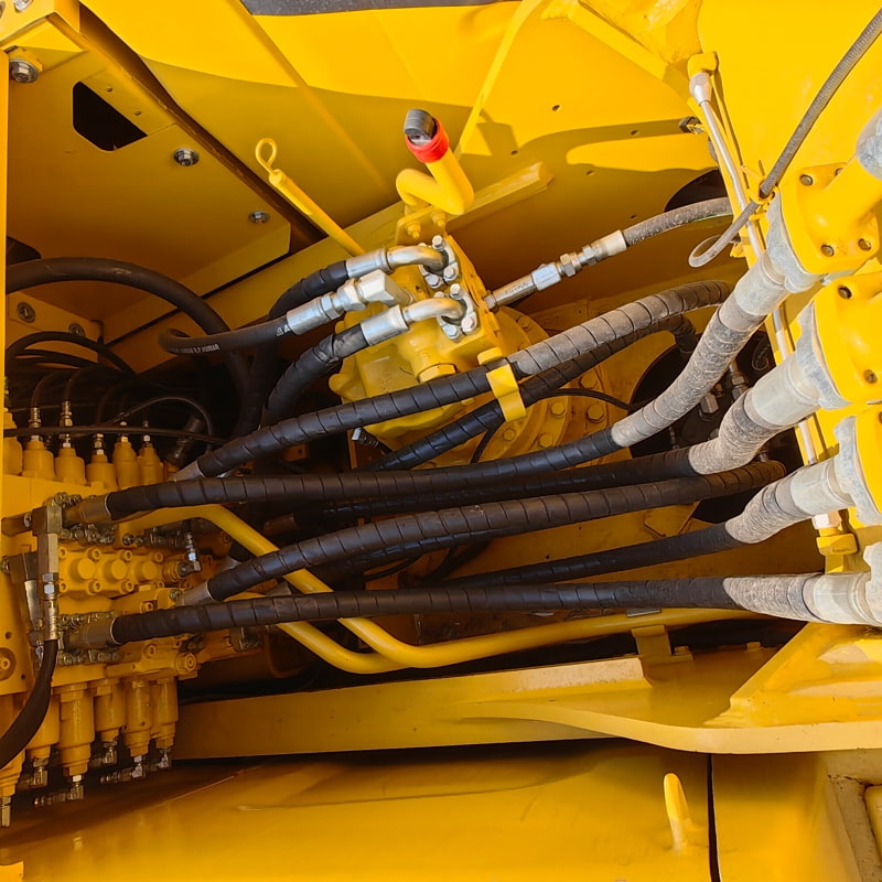 二手小松210LC-8挖掘机