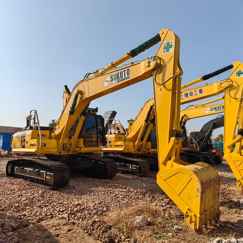 二手小松210LC-8挖掘机