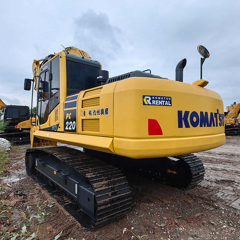 Used 小松220-8MO excavator