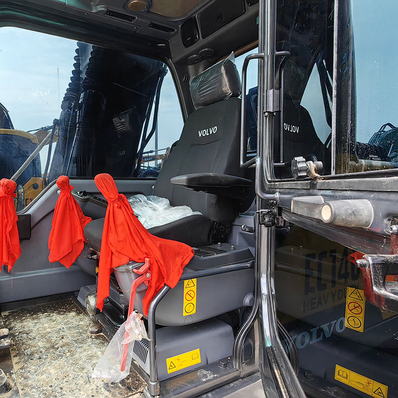 二手沃尔沃140挖掘机