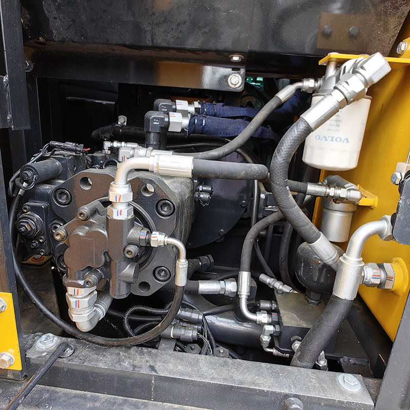 二手沃尔沃140挖掘机