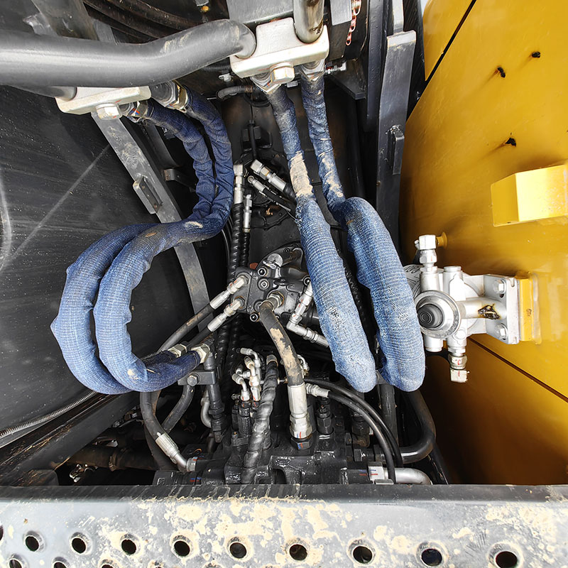 二手沃尔沃140挖掘机