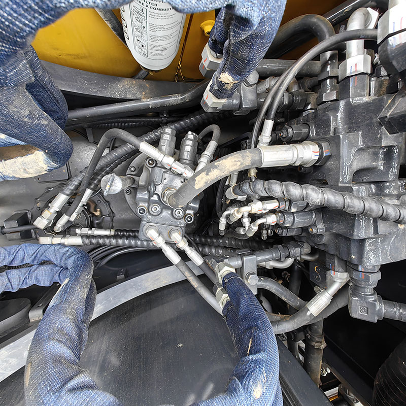 二手沃尔沃140挖掘机