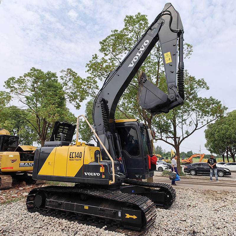 二手沃尔沃140挖掘机