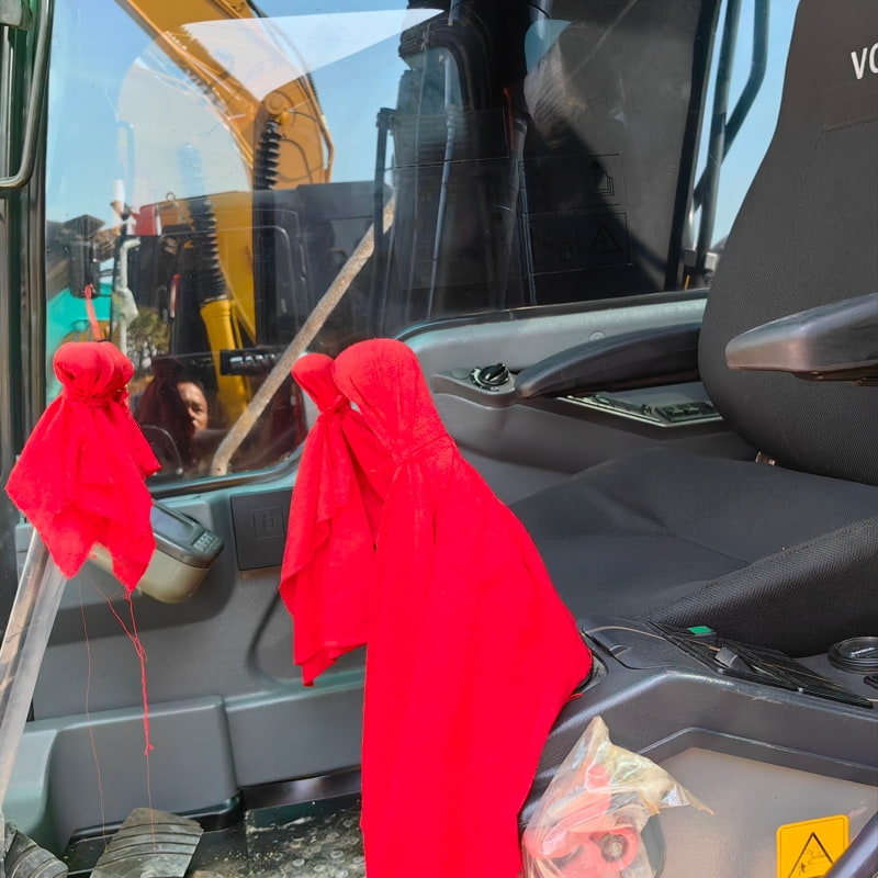 二手沃尔沃140挖掘机