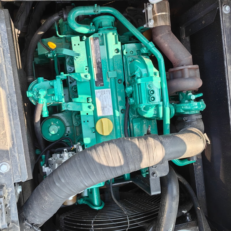 二手沃尔沃140挖掘机