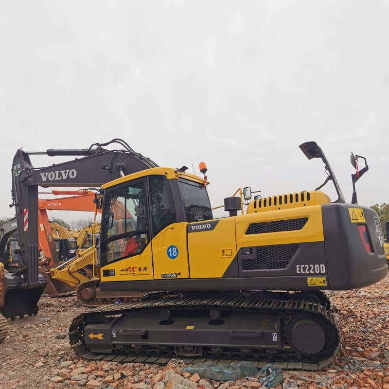 Used 沃尔沃220D excavator