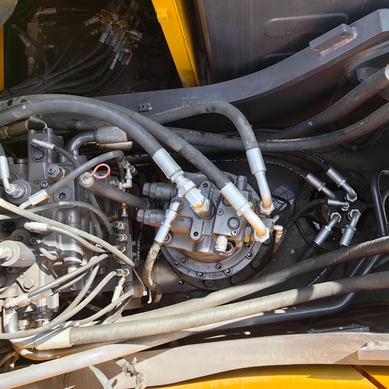 二手沃尔沃220D挖掘机