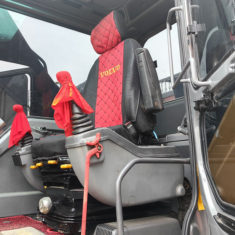 二手沃尔沃240挖掘机