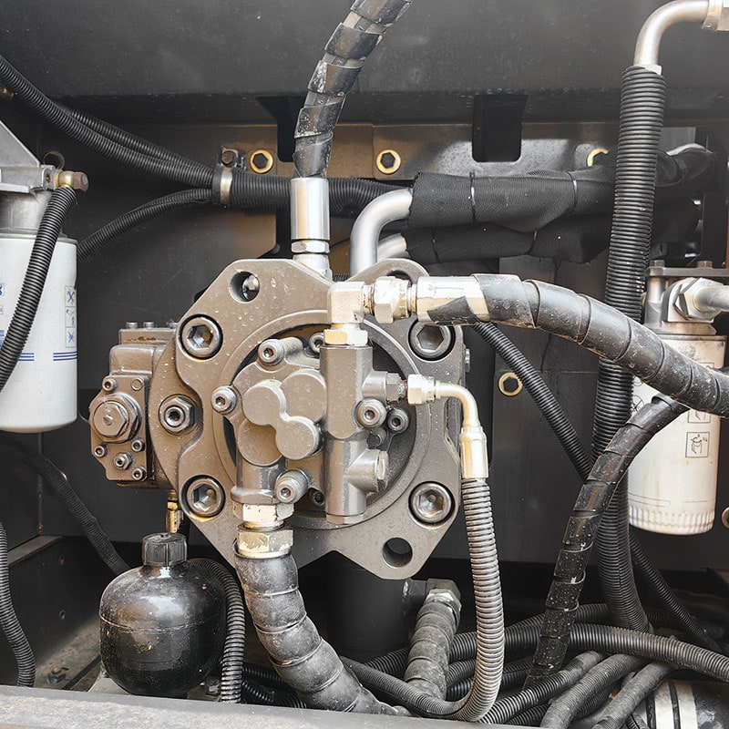 二手沃尔沃240挖掘机