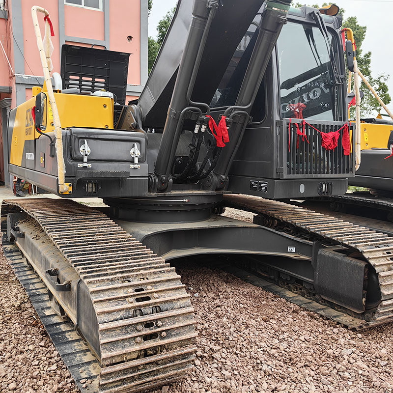 二手沃尔沃240挖掘机