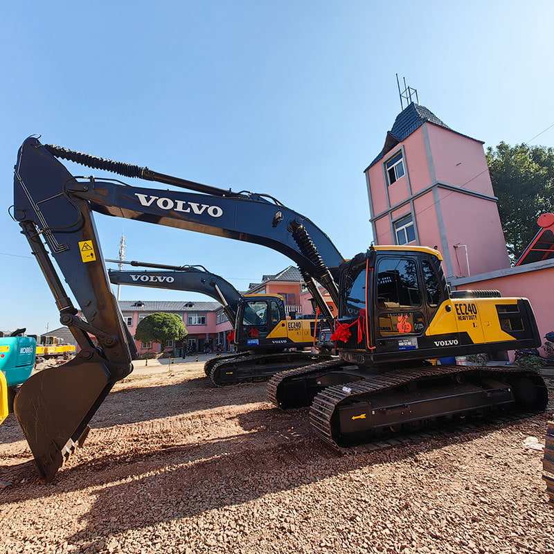Used 沃尔沃240 excavator