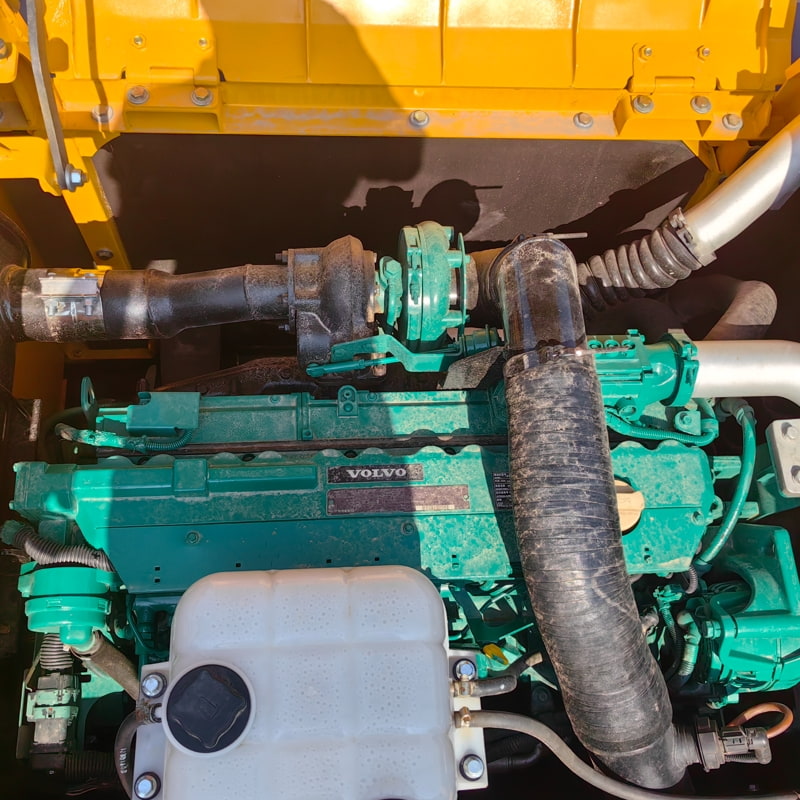 二手沃尔沃300D挖掘机