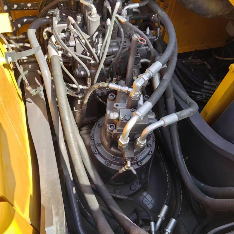 二手沃尔沃220D挖掘机