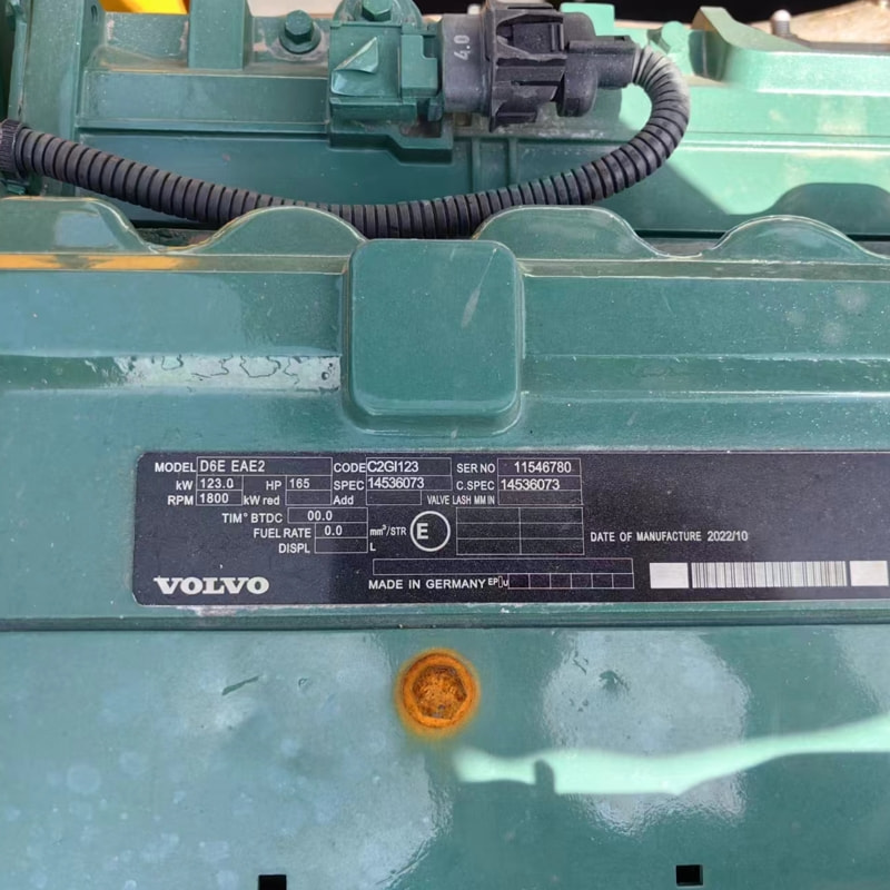 二手沃尔沃220D挖掘机